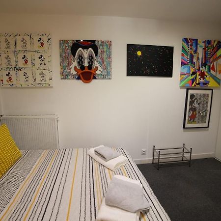 Pop Appart Appartement Artiste Configure En Galerie Dart A 200 M Du Centre Ville Avec Parking Prive Et Securise Gratuit Dans Copropriete Avignon Exterior photo