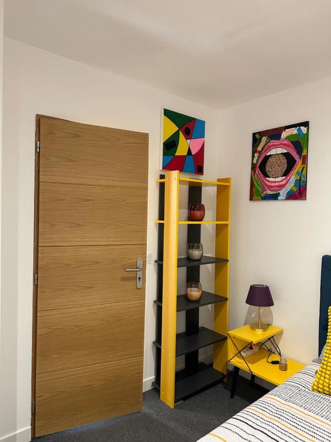 Pop Appart Appartement Artiste Configure En Galerie Dart A 200 M Du Centre Ville Avec Parking Prive Et Securise Gratuit Dans Copropriete Avignon Exterior photo