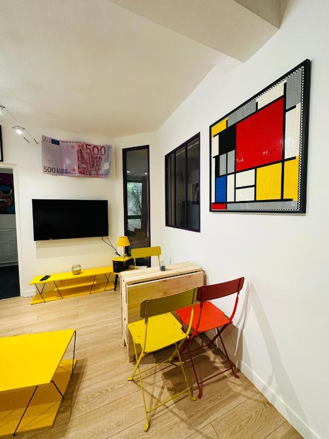 Pop Appart Appartement Artiste Configure En Galerie Dart A 200 M Du Centre Ville Avec Parking Prive Et Securise Gratuit Dans Copropriete Avignon Exterior photo