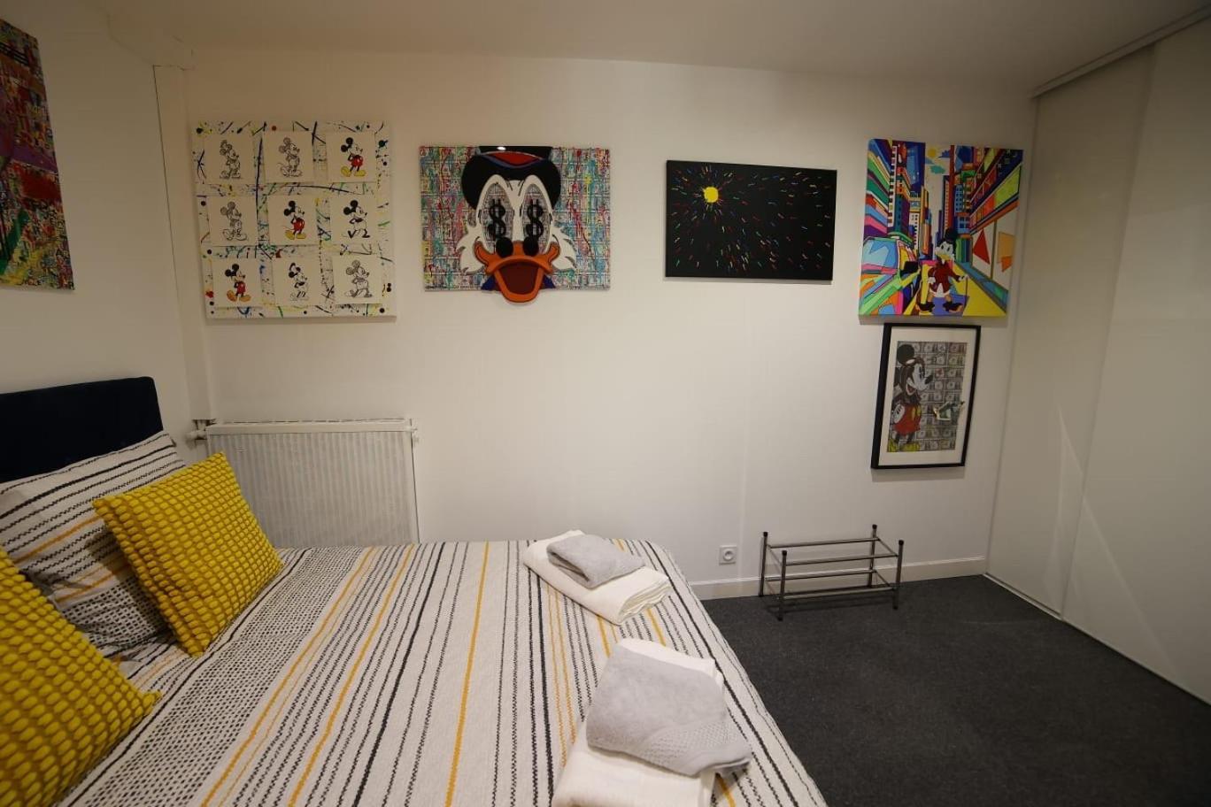 Pop Appart Appartement Artiste Configure En Galerie Dart A 200 M Du Centre Ville Avec Parking Prive Et Securise Gratuit Dans Copropriete Avignon Exterior photo