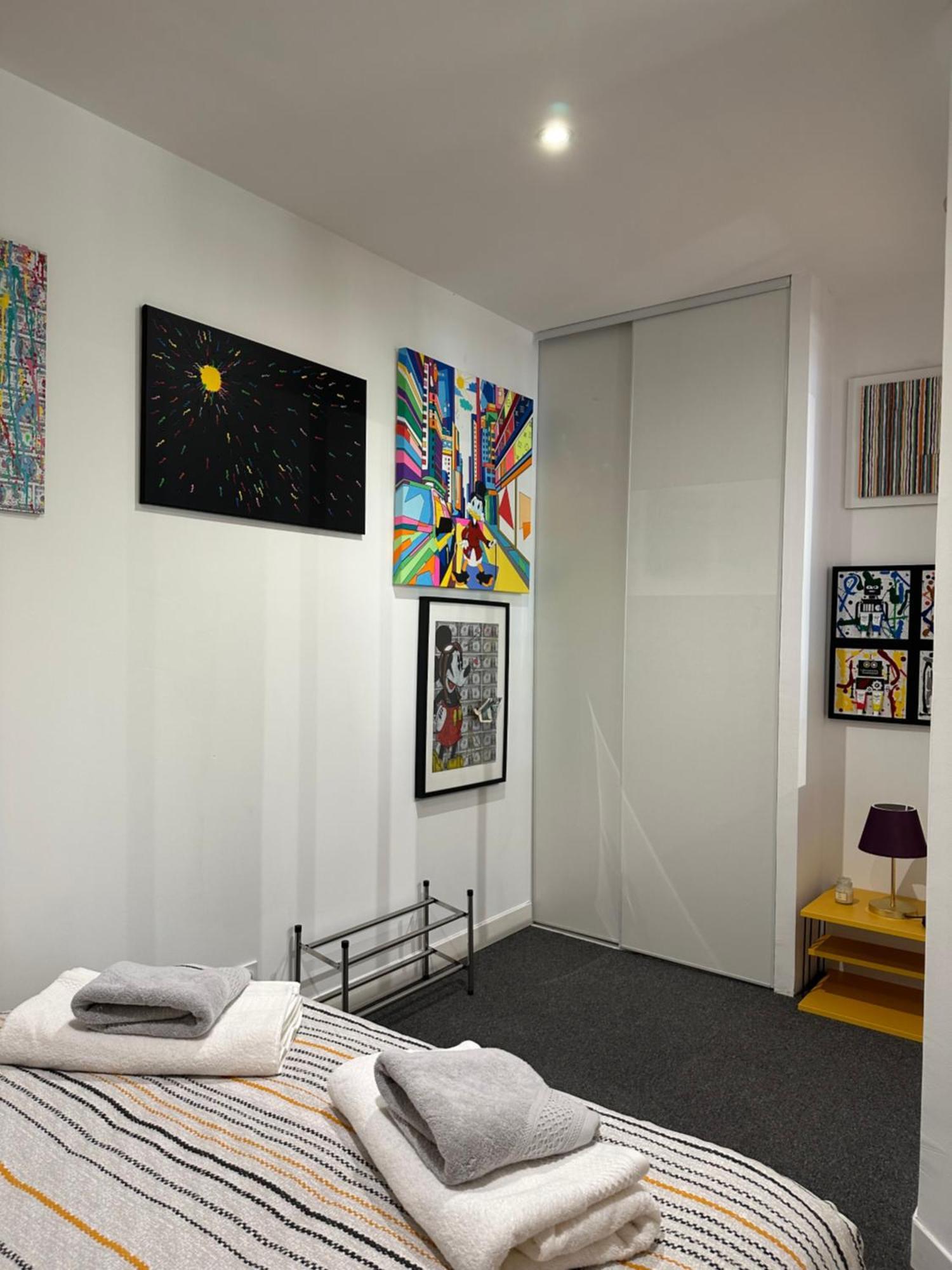 Pop Appart Appartement Artiste Configure En Galerie Dart A 200 M Du Centre Ville Avec Parking Prive Et Securise Gratuit Dans Copropriete Avignon Exterior photo